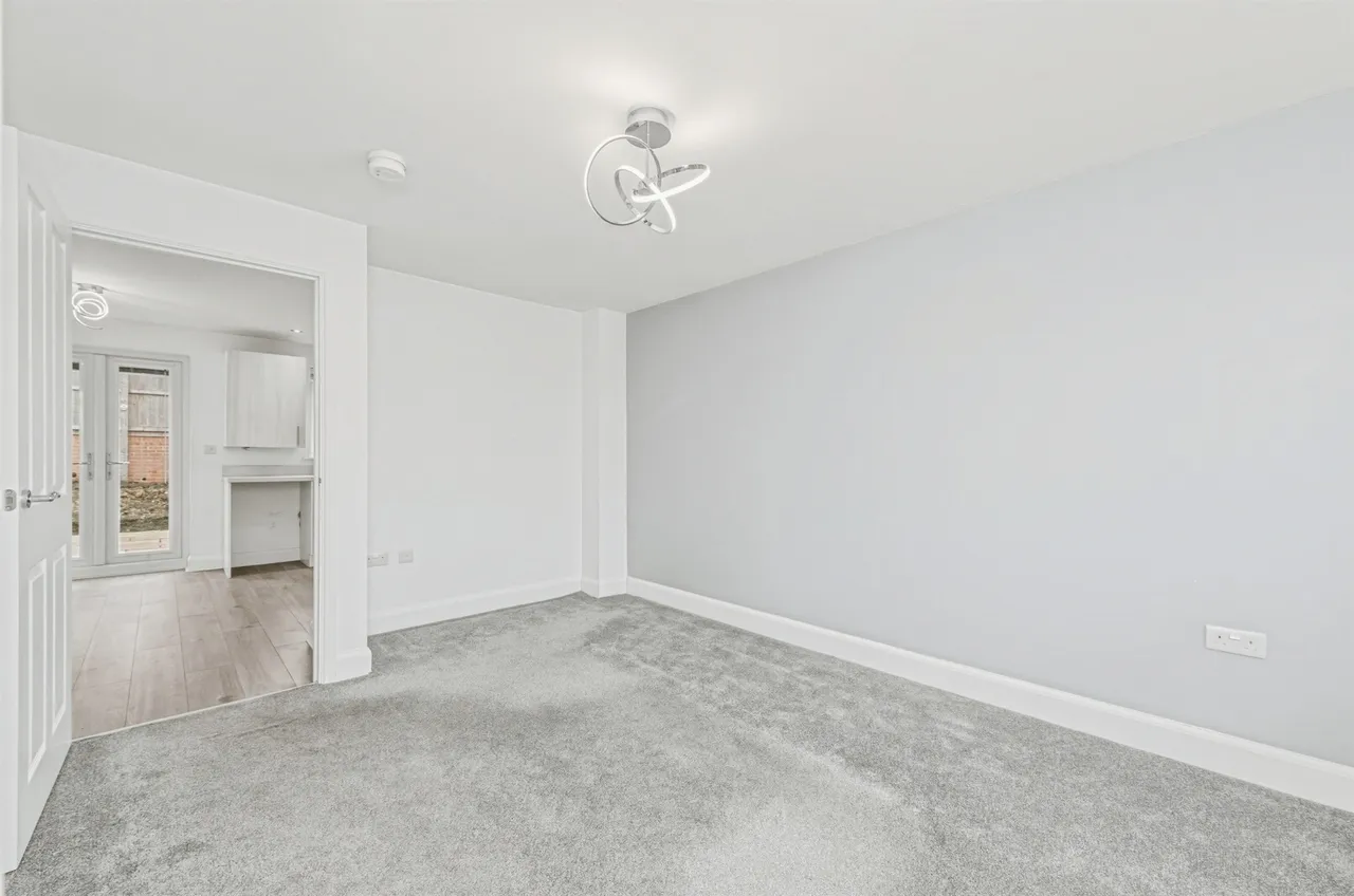 Burkwood View, WAKEFIELD, photo 4