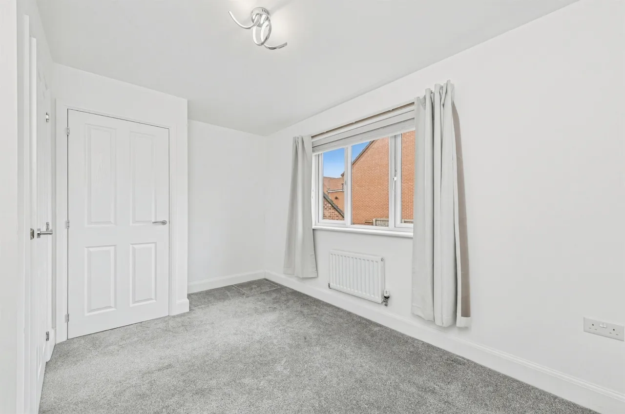 Burkwood View, WAKEFIELD, photo 9