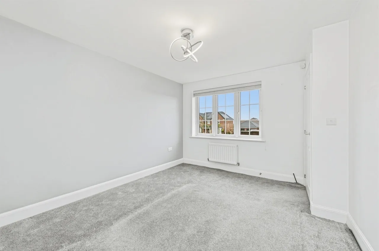 Burkwood View, WAKEFIELD, photo 5