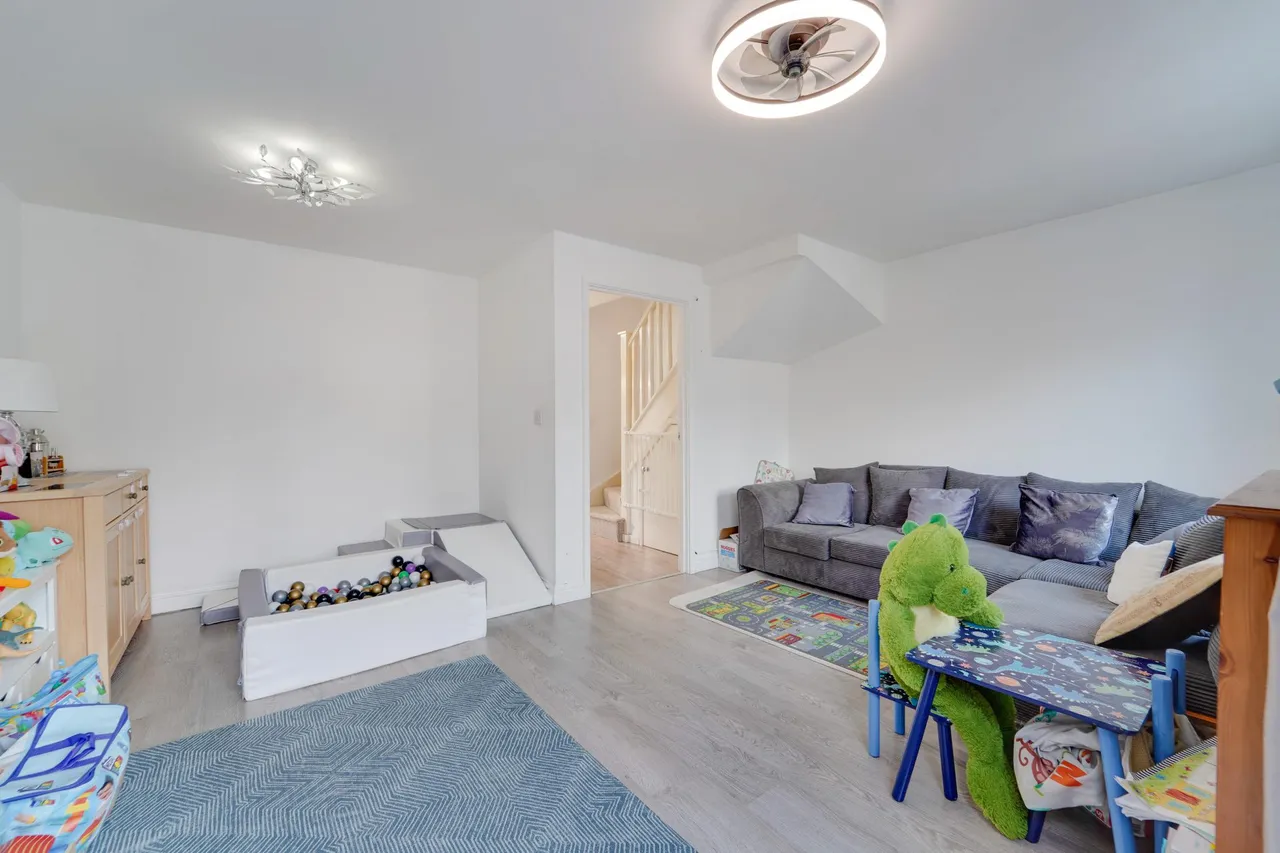 Fiona Way, Bedford, MK41, photo 10