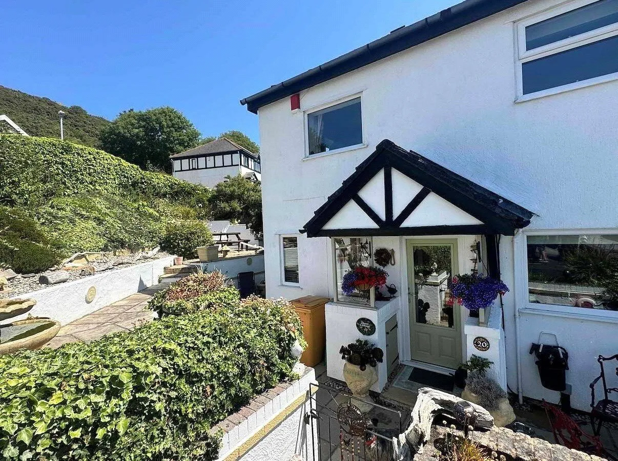 2 bed house for sale, Lon Vardre, Deganwy, LL31
