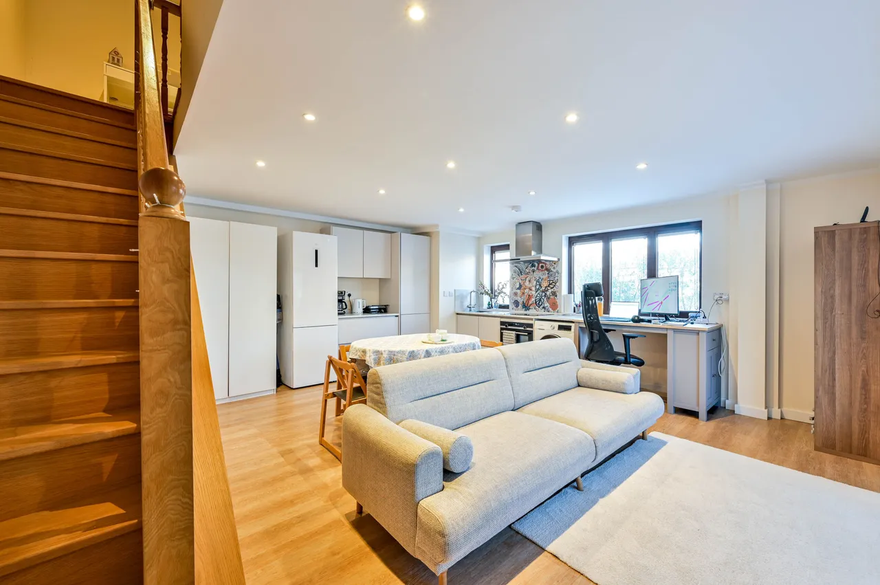 3 Albany Mews, Kingston upon Thames, photo 3