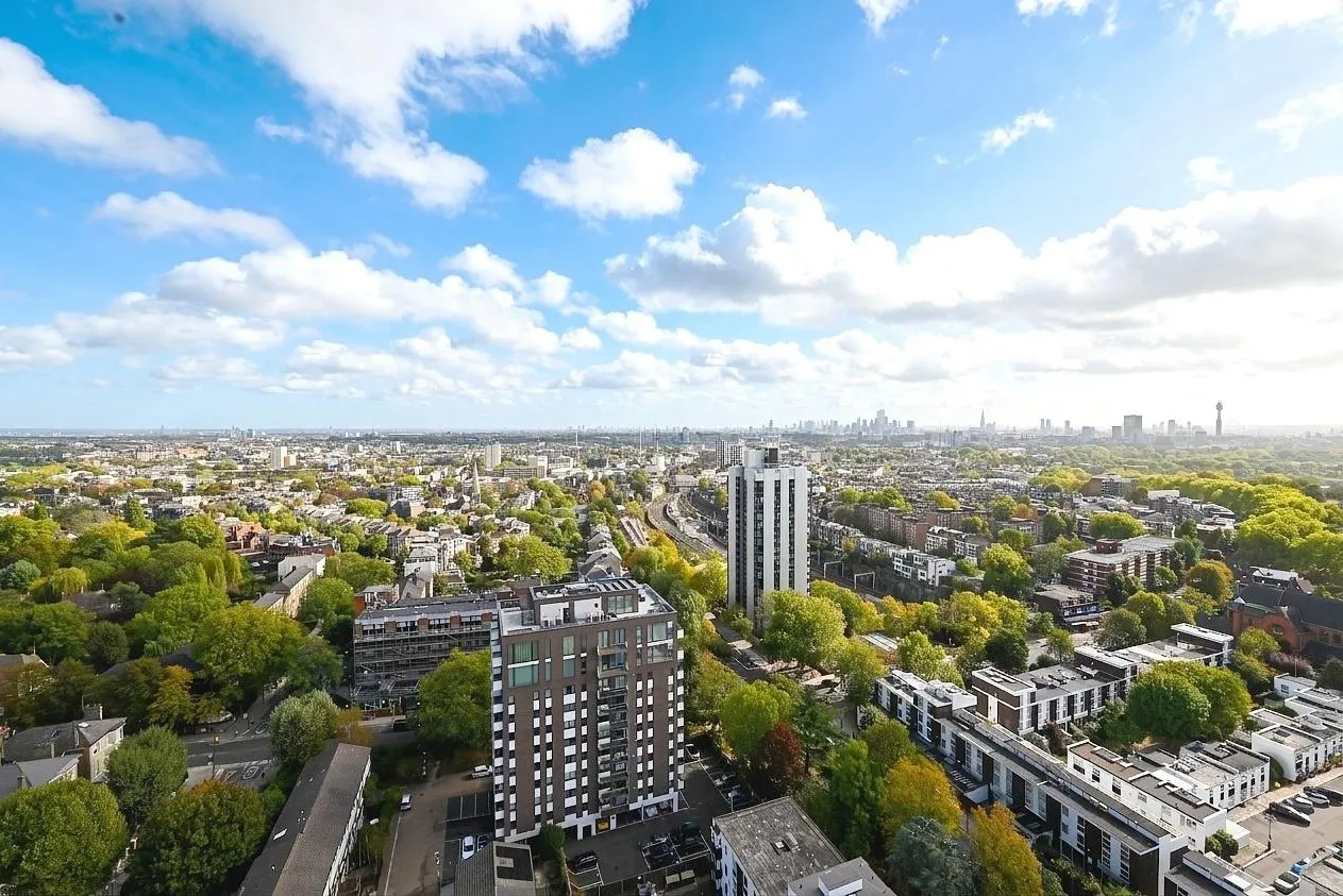 Adelaide Road, London, photo 14