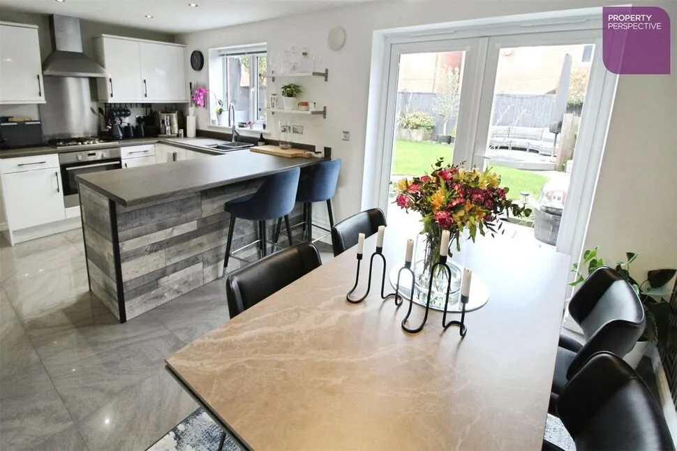 Halls Close, Radcliffe, Greater Manchester, M26, photo 4