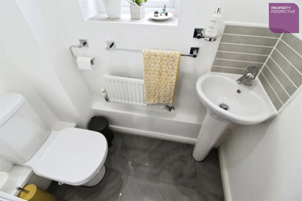 Halls Close, Radcliffe, Greater Manchester, M26, photo 7