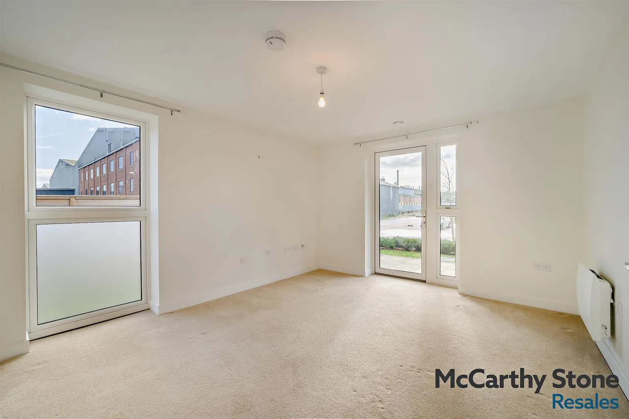 Barley Place, Blandford St. Mary, DT11, photo 2