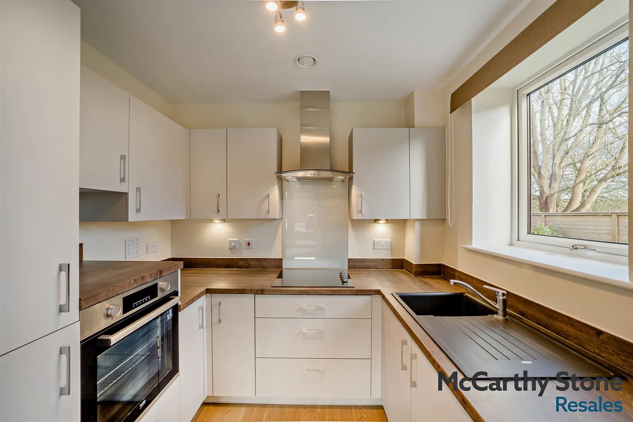 Barley Place, Blandford St. Mary, DT11, photo 15