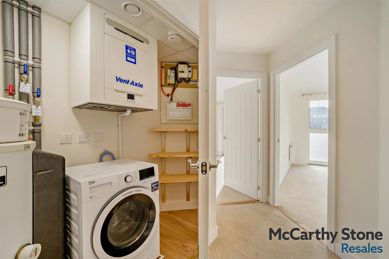 Barley Place, Blandford St. Mary, DT11, photo 8