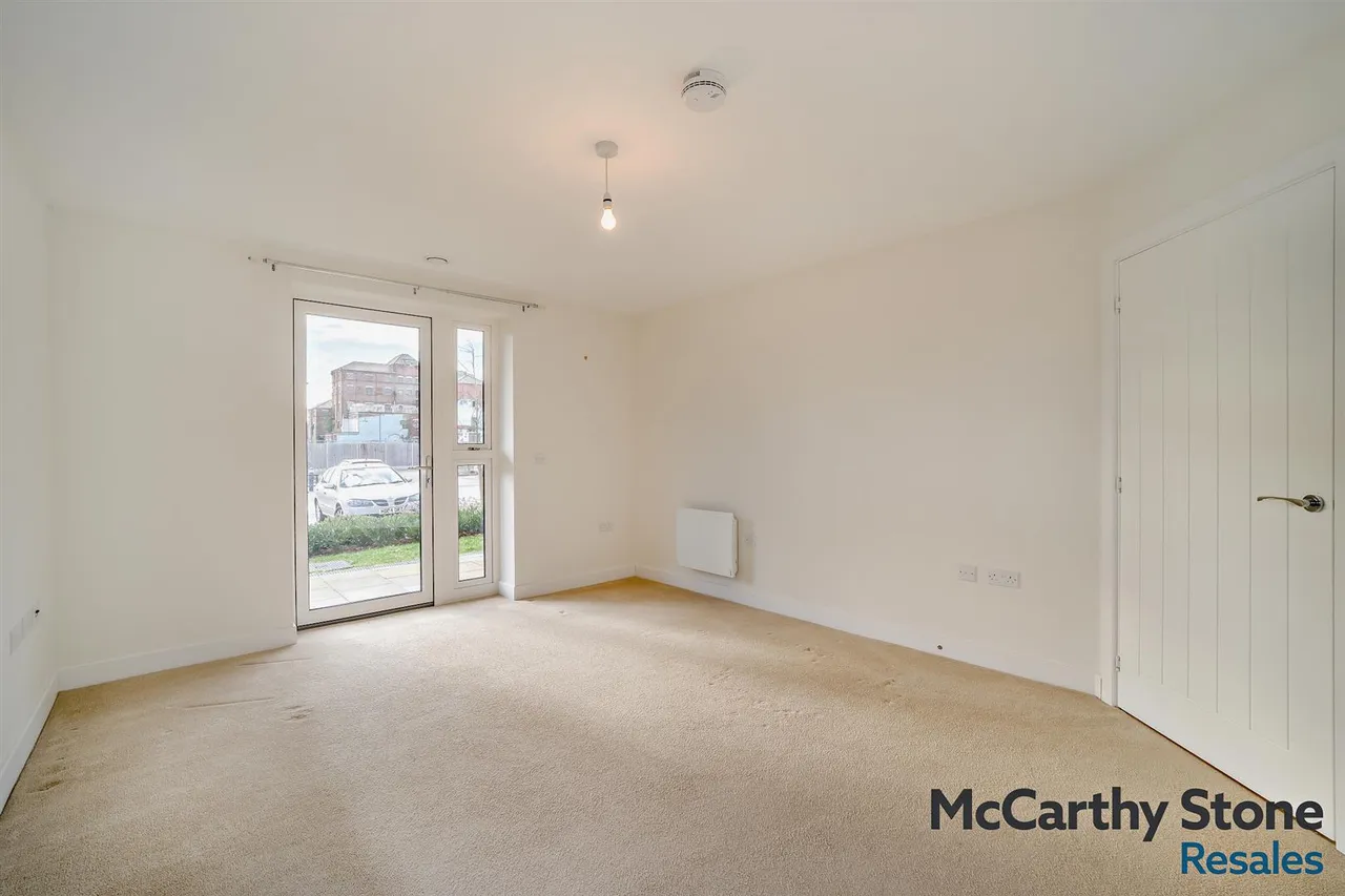 Barley Place, Blandford St. Mary, DT11, photo 30