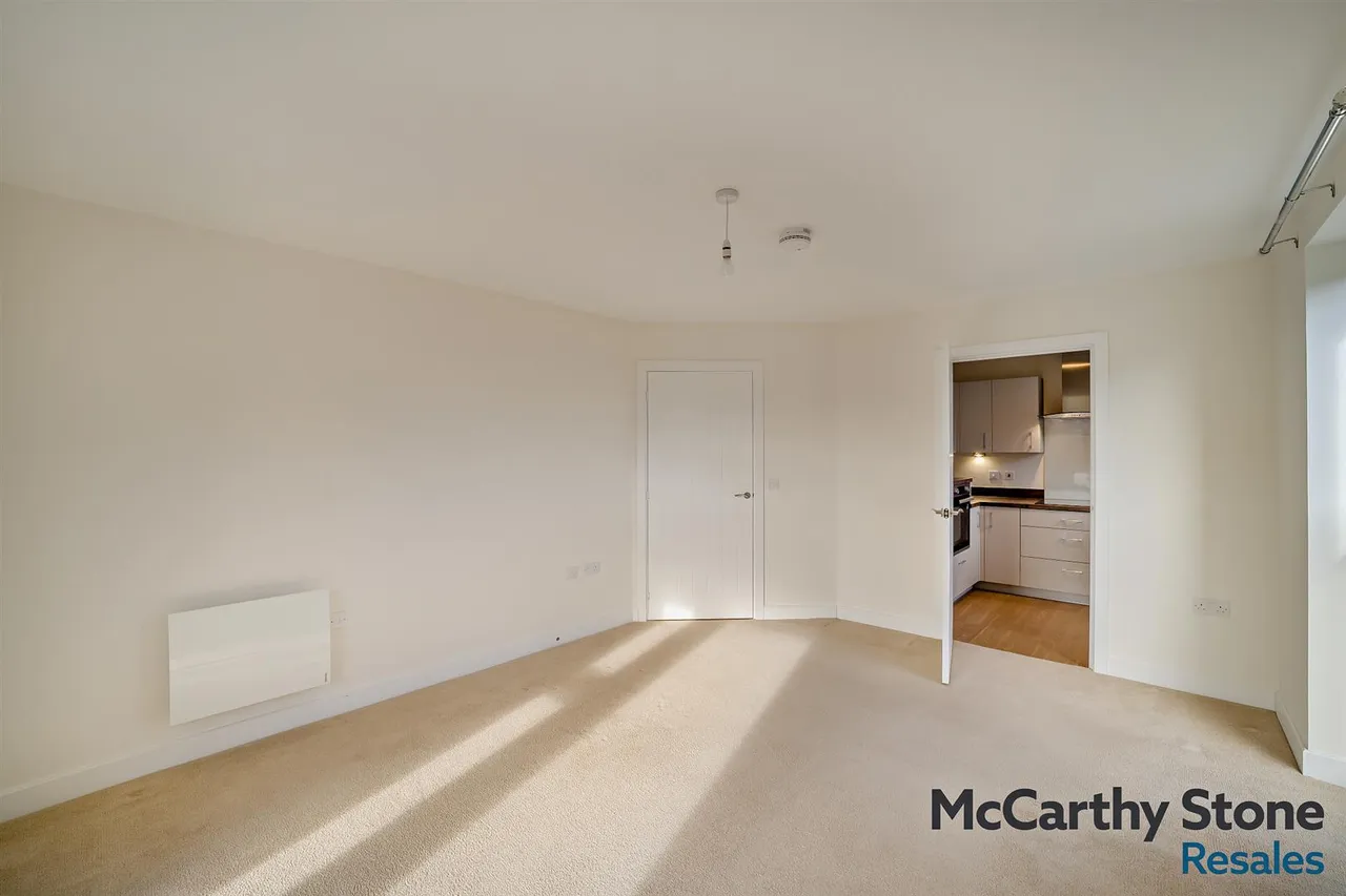 Barley Place, Blandford St. Mary, DT11, photo 3