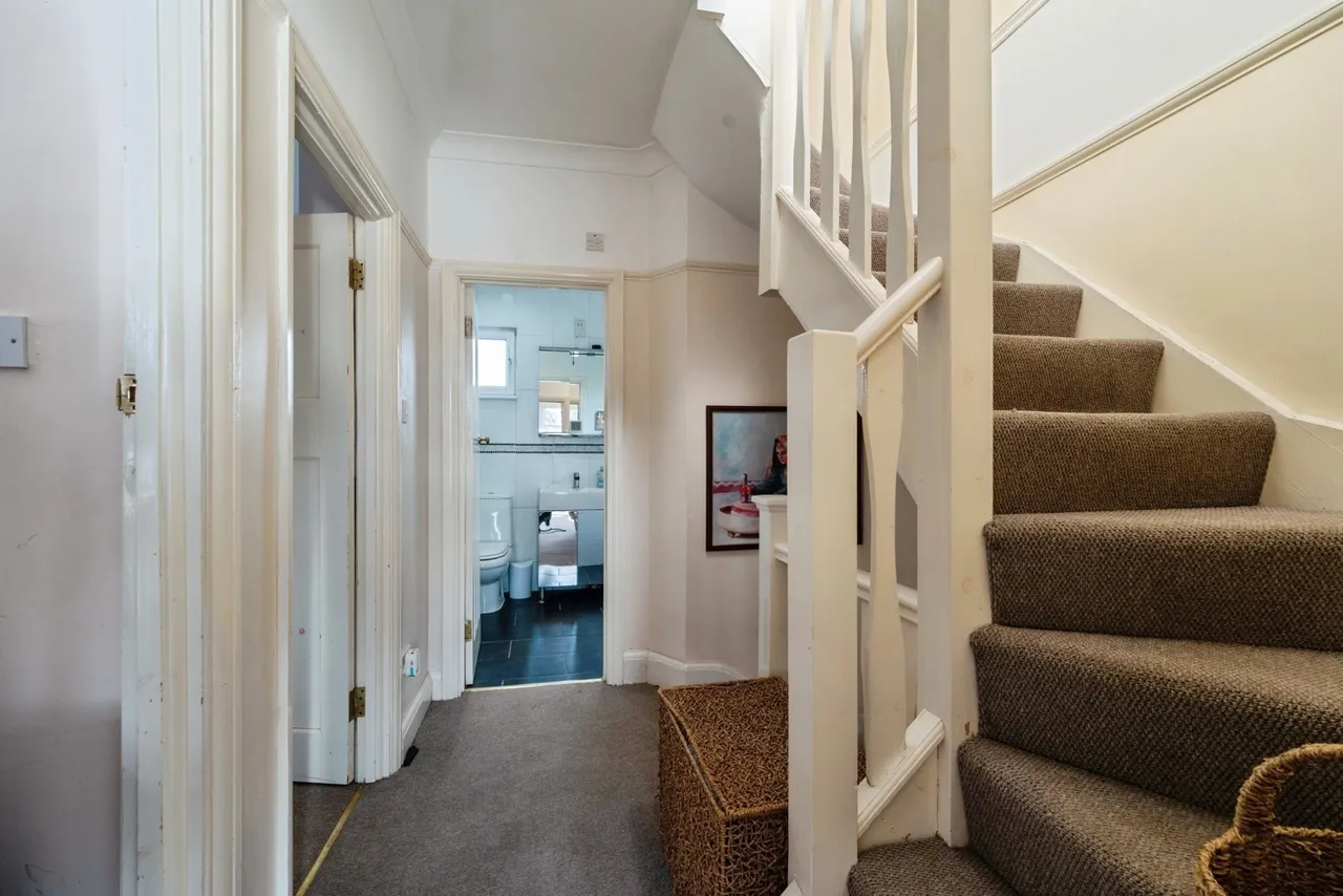Downshall Avenue, ILFORD, Essex, IG3, photo 8