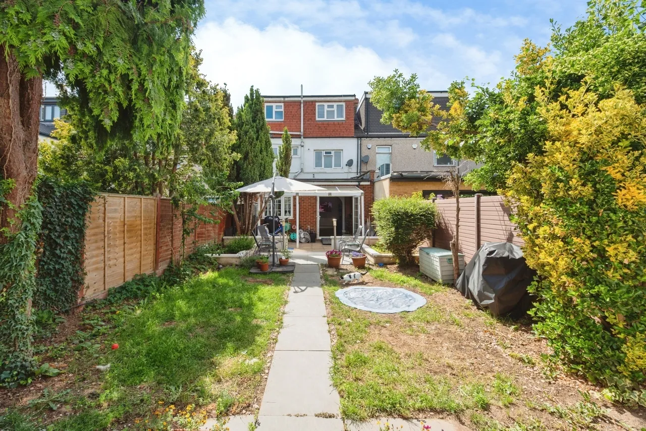 Downshall Avenue, ILFORD, Essex, IG3, photo 18
