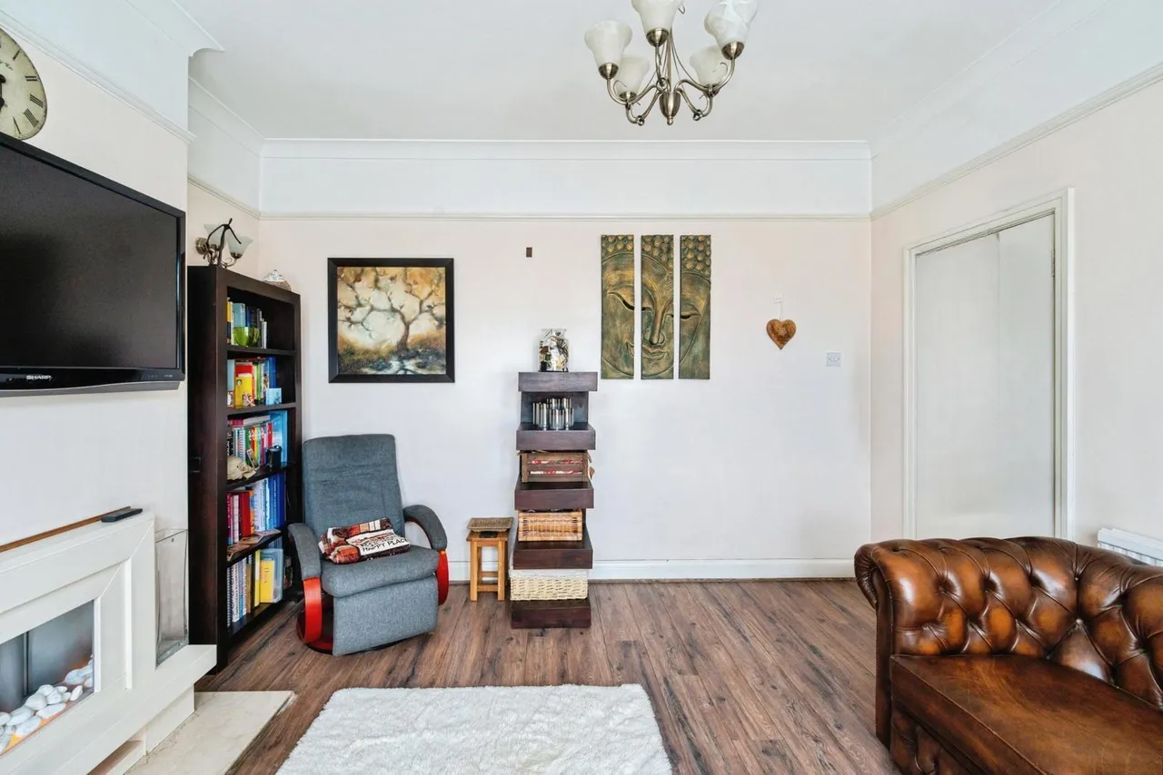 Downshall Avenue, ILFORD, Essex, IG3, photo 5