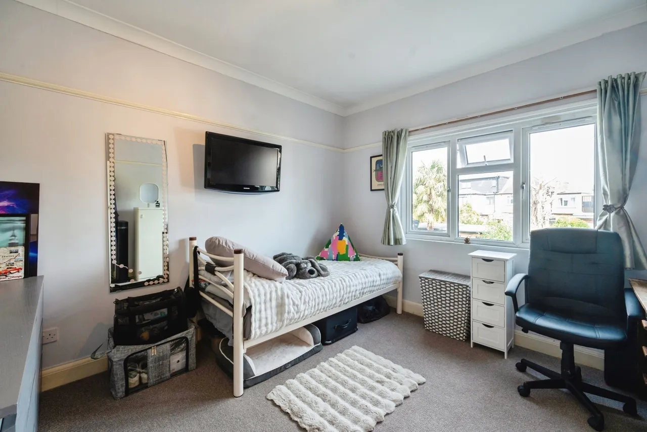 Downshall Avenue, ILFORD, Essex, IG3, photo 12