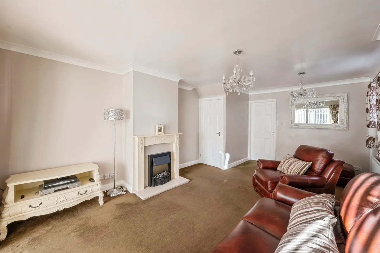 Mayfair Close, Harworth, Doncaster, photo 12