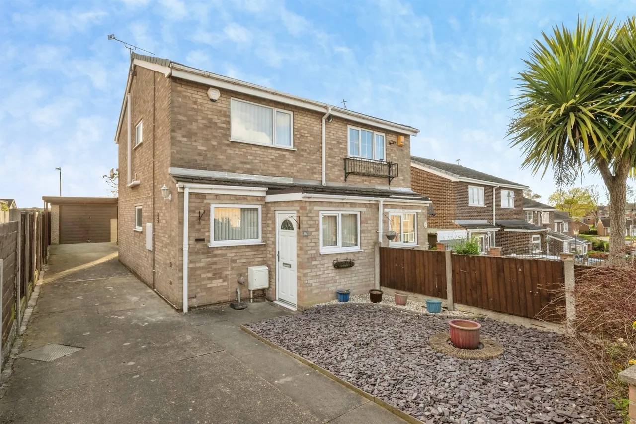 2 bed house for sale — Mayfair Close, Harworth, Doncaster