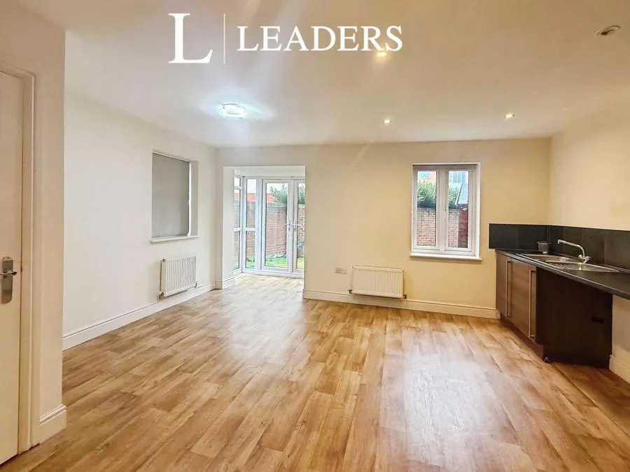 Longhorn Avenue, Gloucester, GL1, photo 2