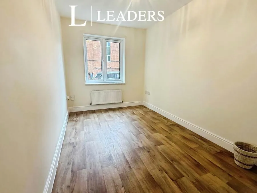 Longhorn Avenue, Gloucester, GL1, photo 8