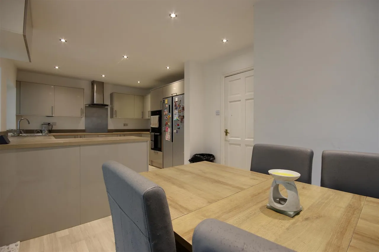 Seaside Road, Aldbrough, photo 12