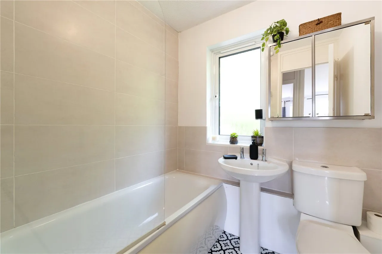 Ivybridge Close, Twickenham, TW1 1EA, photo 5