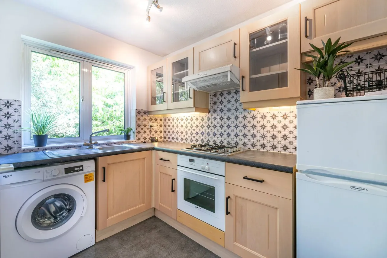 Ivybridge Close, Twickenham, TW1 1EA, photo 3