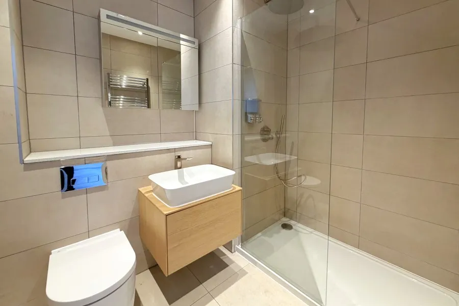 Towpath Crescent, Woking, GU21, photo 11