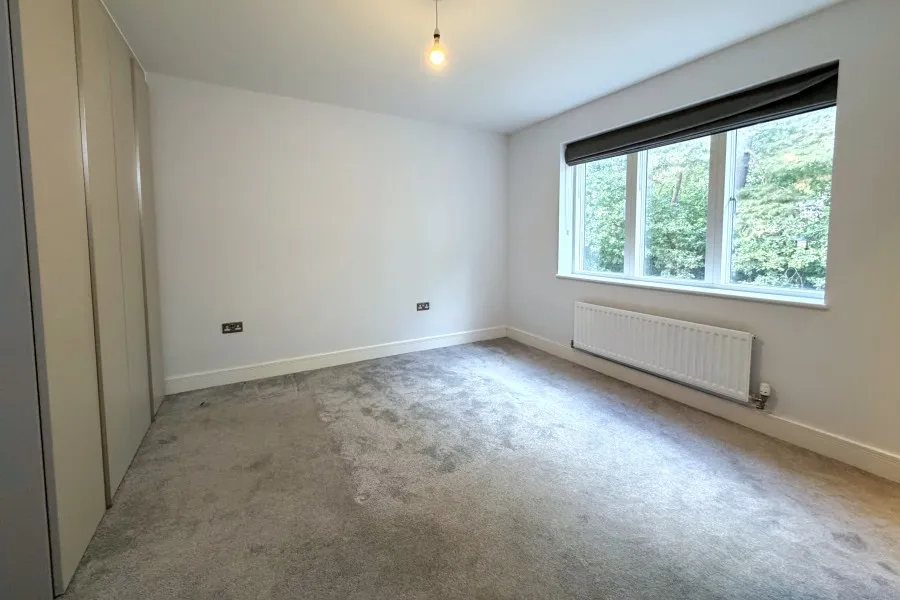 Towpath Crescent, Woking, GU21, photo 9