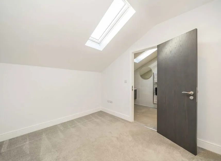 Bridge Lane, Golders Green, NW11, photo 12