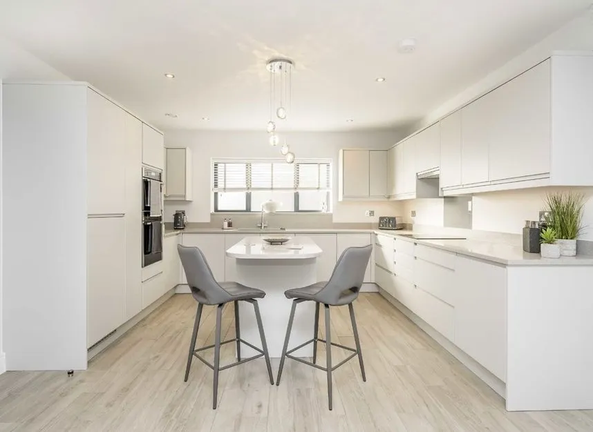 Bridge Lane, Golders Green, NW11, photo 2