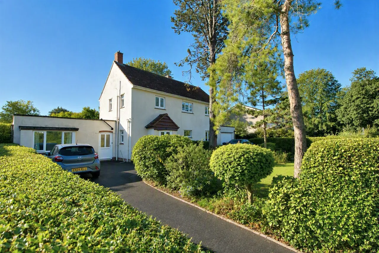 5 bed house for sale, Park Road, Thornbury