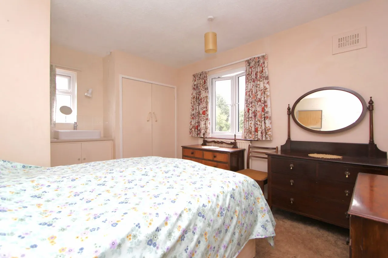 Park Road, Thornbury, photo 16