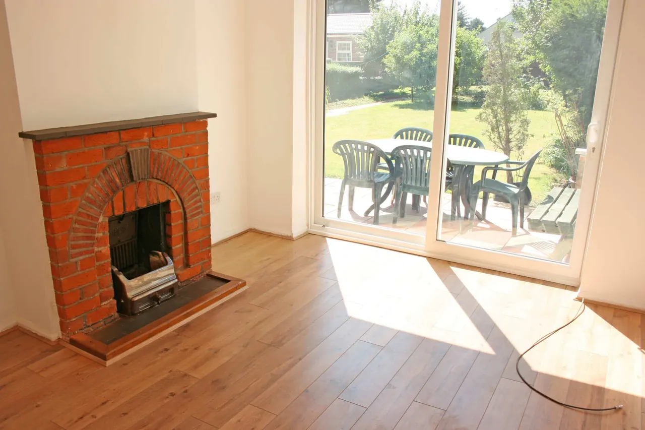 Dedworth Road, Windsor, Berkshire, SL4 5BB, photo 3