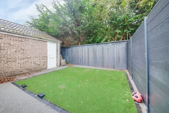 Swenson Avenue, NG7, photo 15