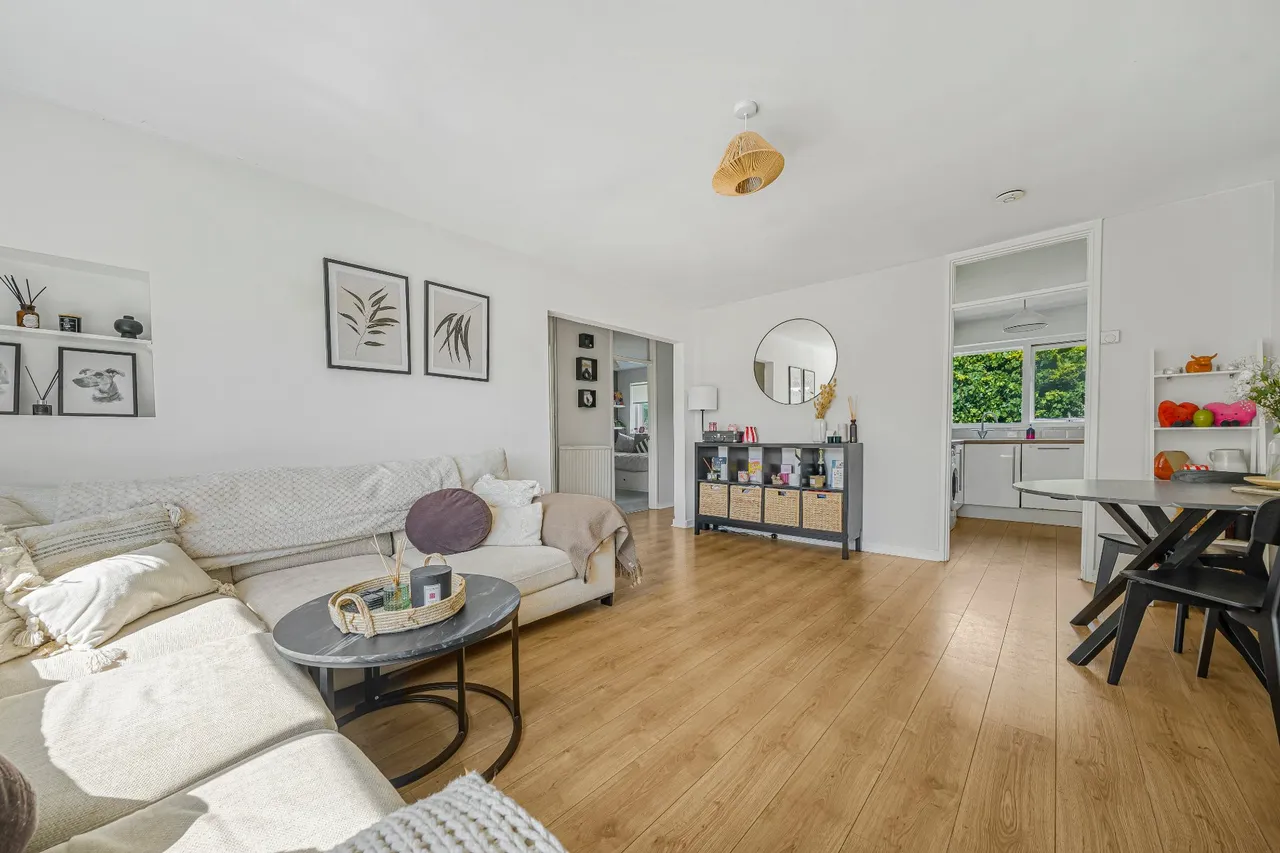Layton Court, Weybridge, KT13, photo 6