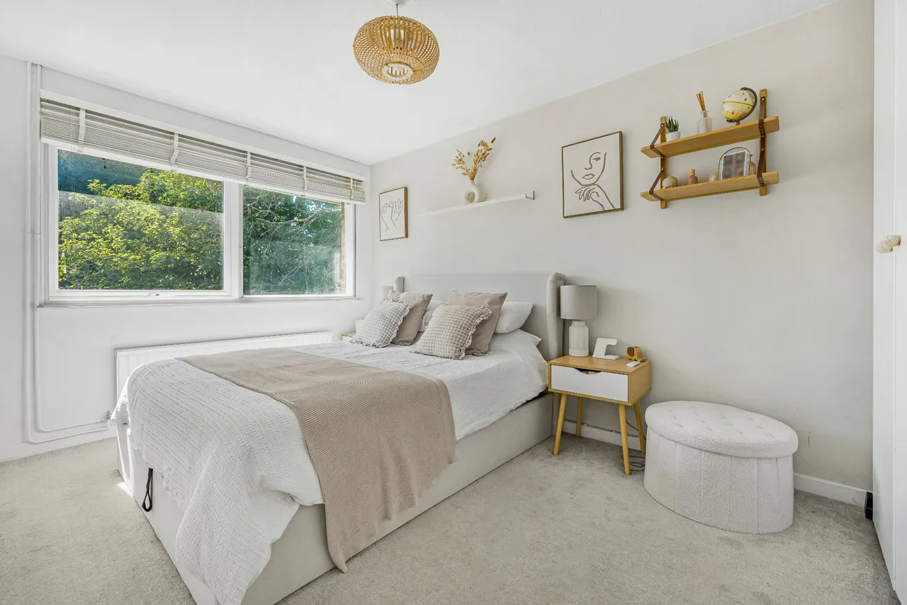 Layton Court, Weybridge, KT13, photo 7