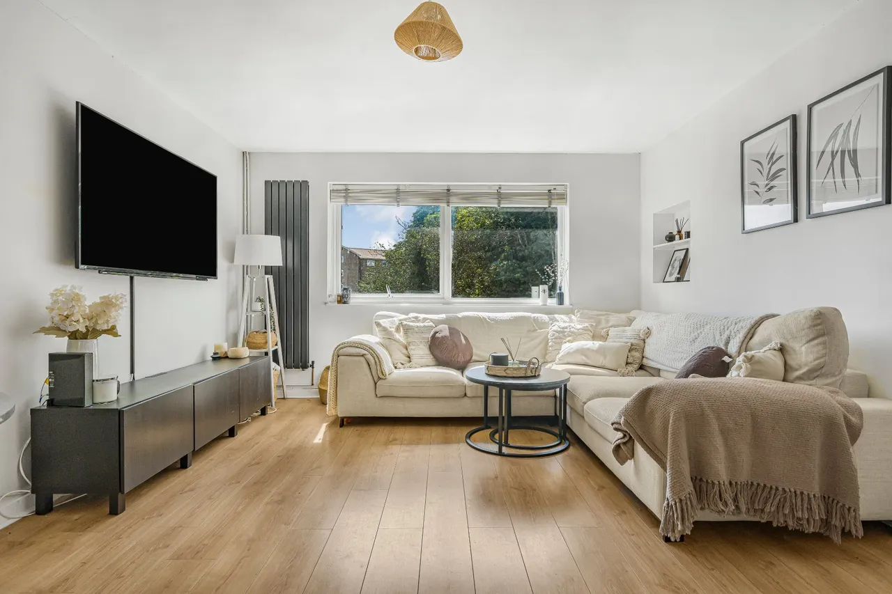 Layton Court, Weybridge, KT13, photo 13