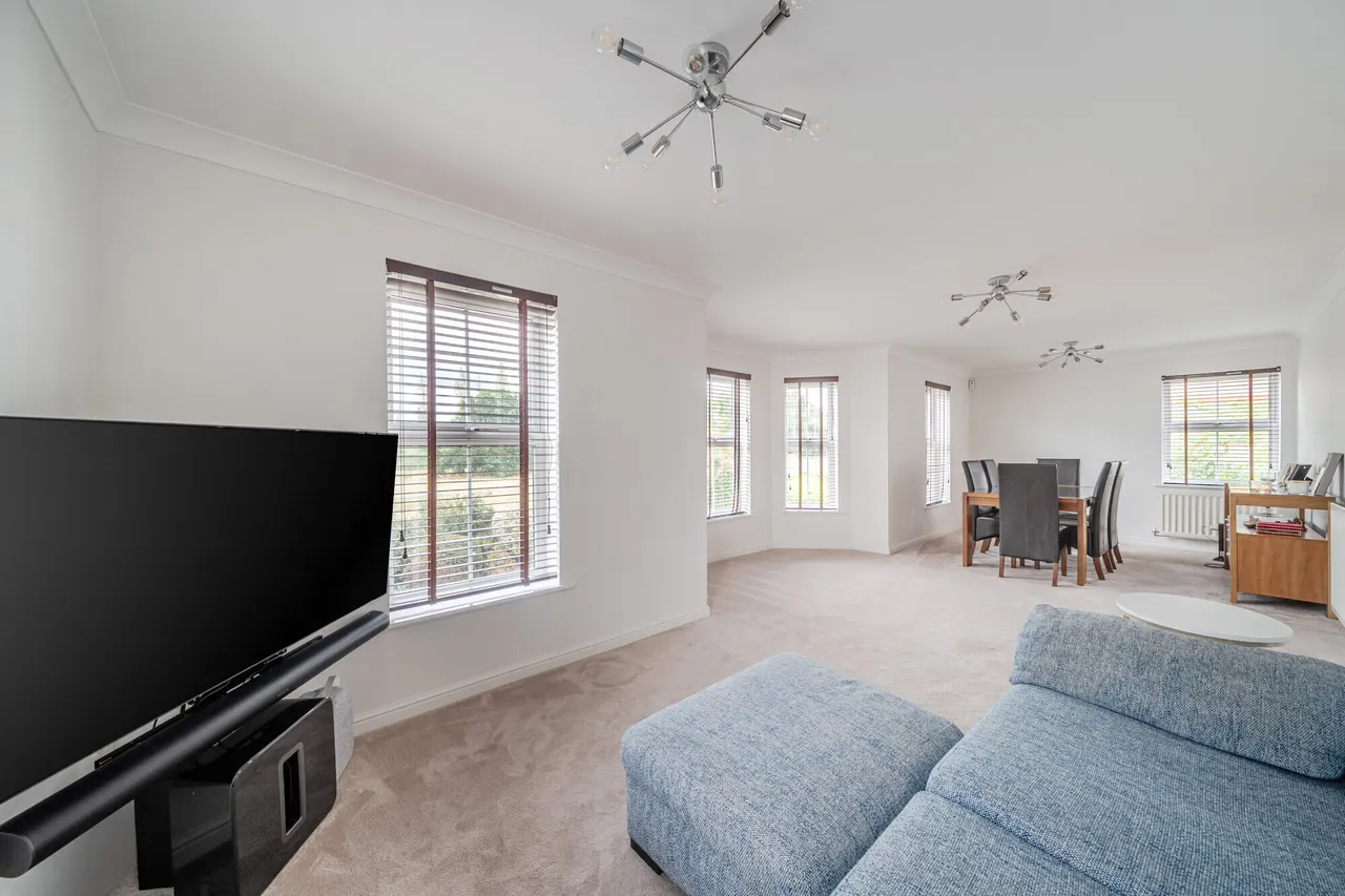 Horton Crescent, Epsom, KT19, photo 7