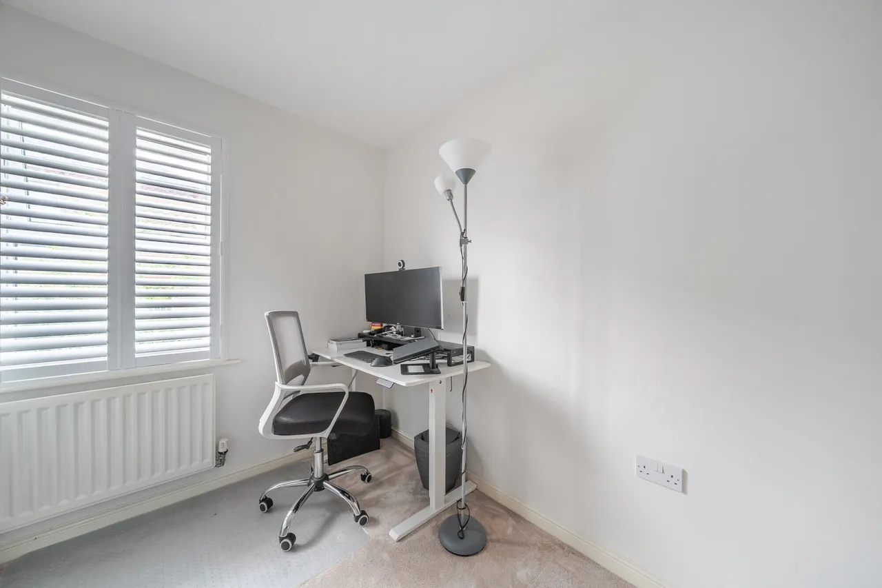 Horton Crescent, Epsom, KT19, photo 6