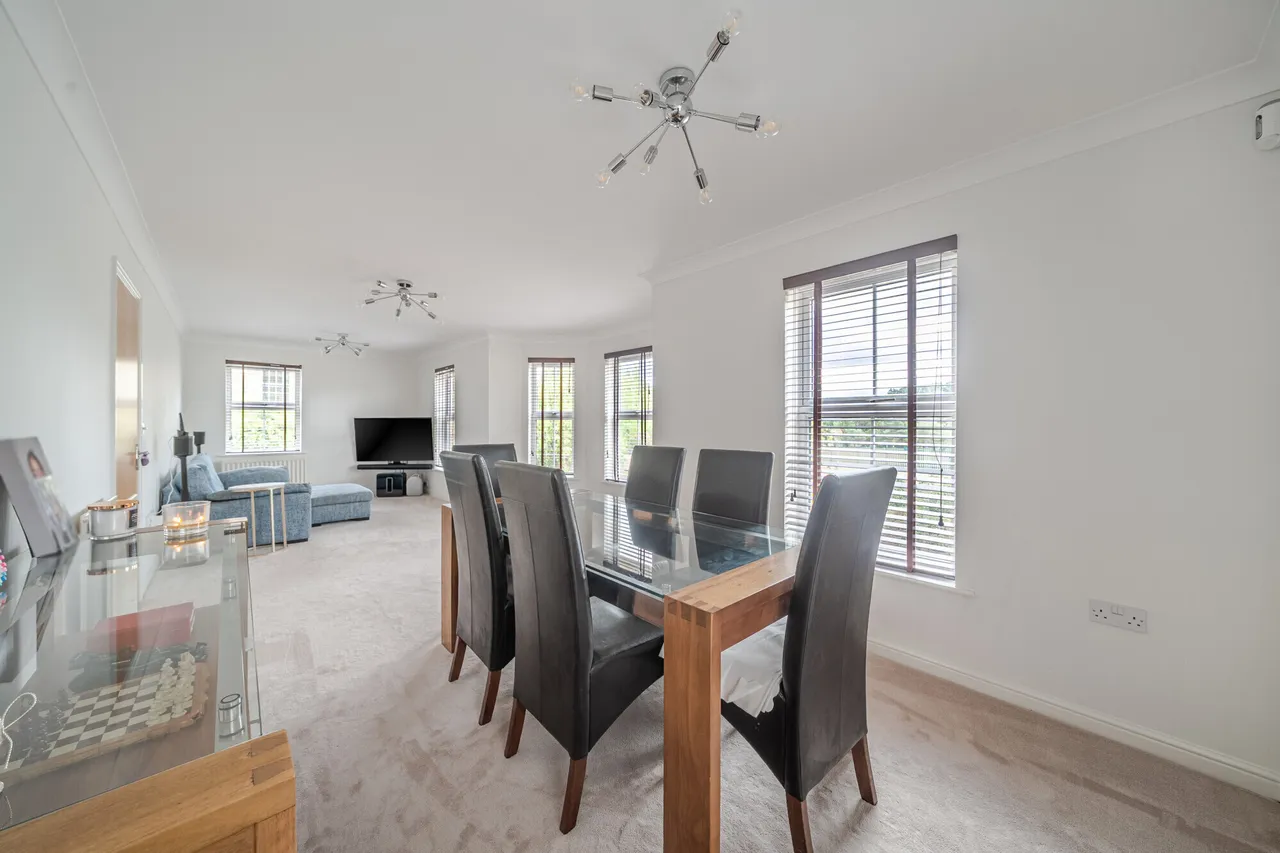 Horton Crescent, Epsom, KT19, photo 8