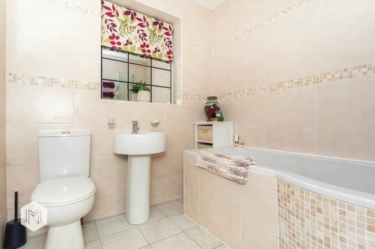 Hooten Lane, Leigh, WN7, photo 16