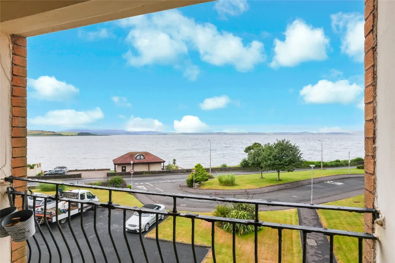 Hollywood, Largs, North Ayrshire, KA30, photo 2