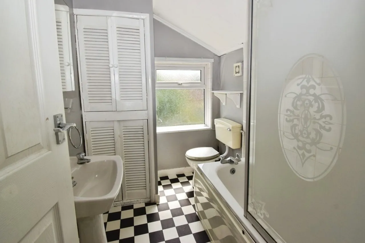 12 Livingstone Street, Worcester, WR5 2ES, photo 9