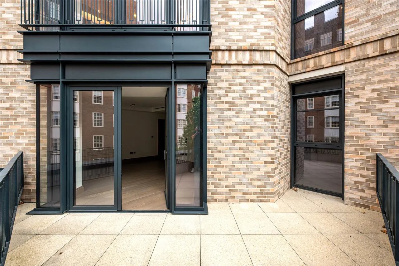Lucan Place, Chelsea, SW3, photo 3