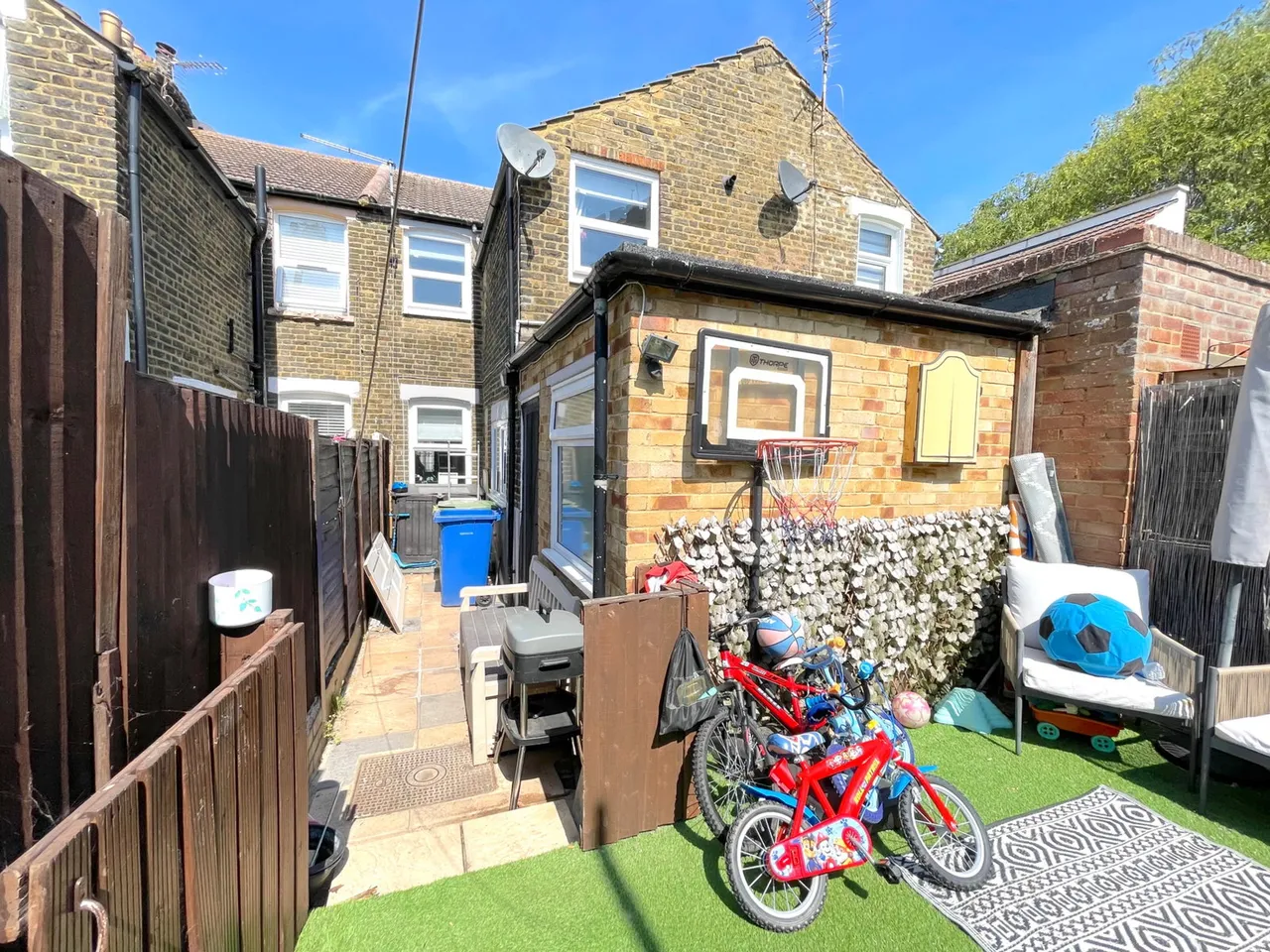 North Road, Queenborough, ME11, photo 12