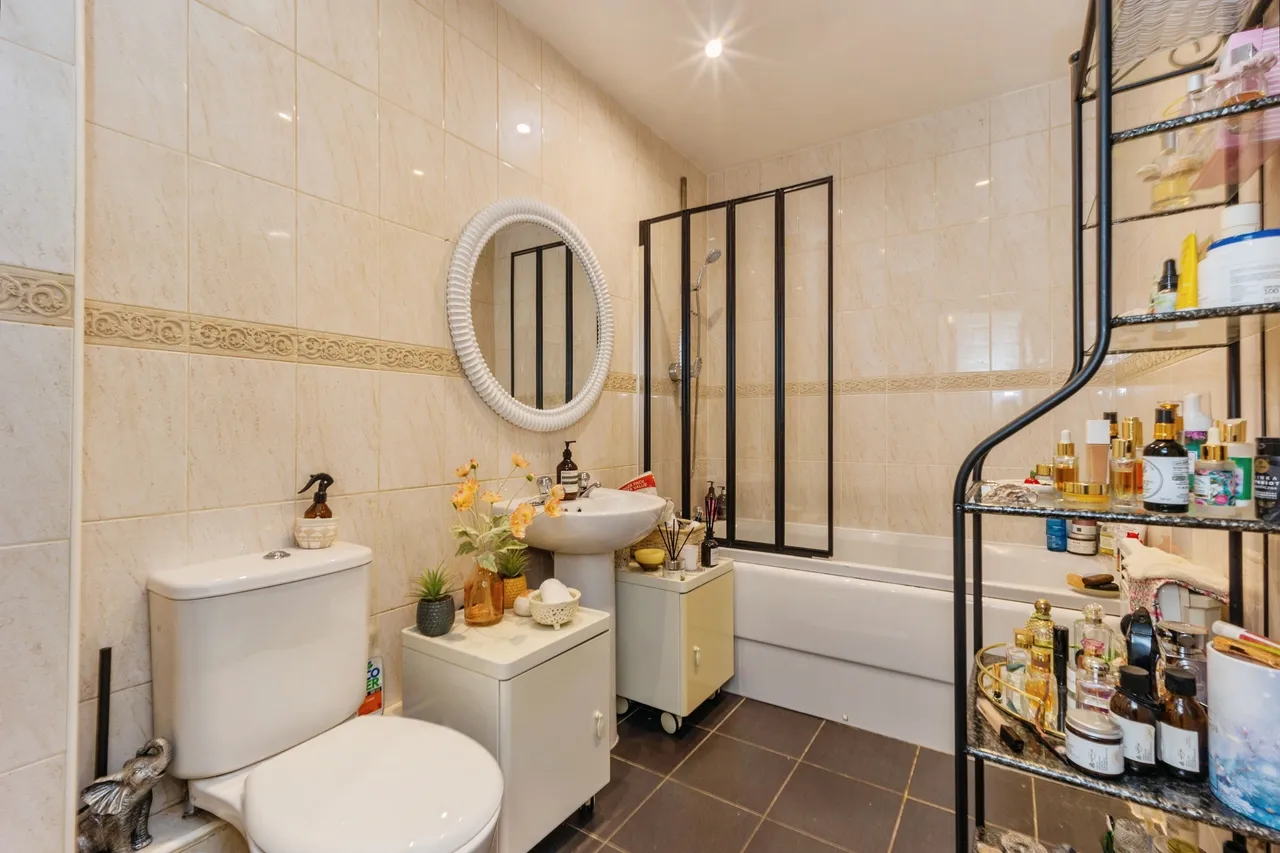 4 Actonville Avenue, Manchester, photo 11