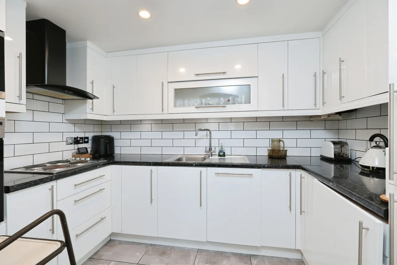 Furzehill Road, Borehamwood, WD6, photo 5