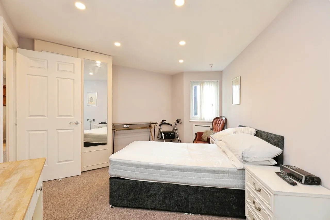 Furzehill Road, Borehamwood, WD6, photo 9
