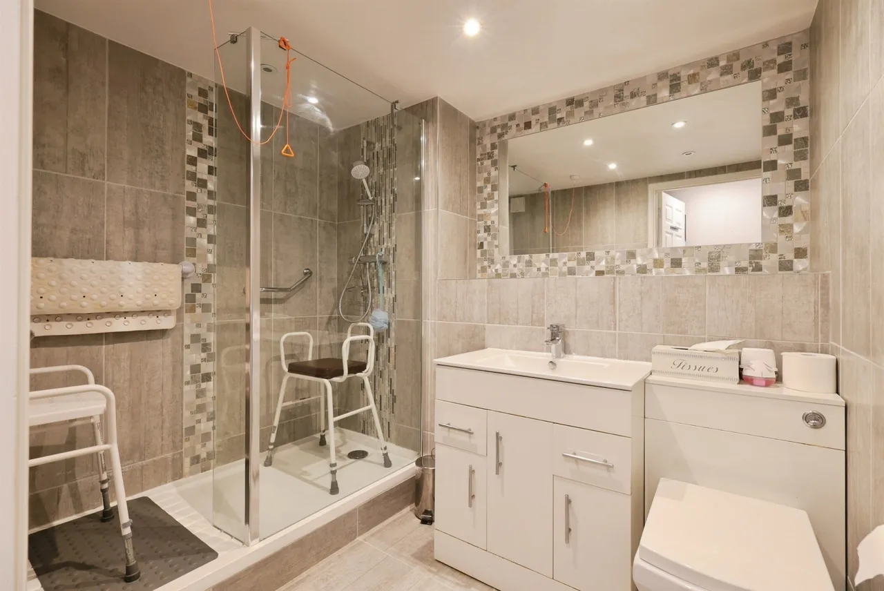 Furzehill Road, Borehamwood, WD6, photo 10