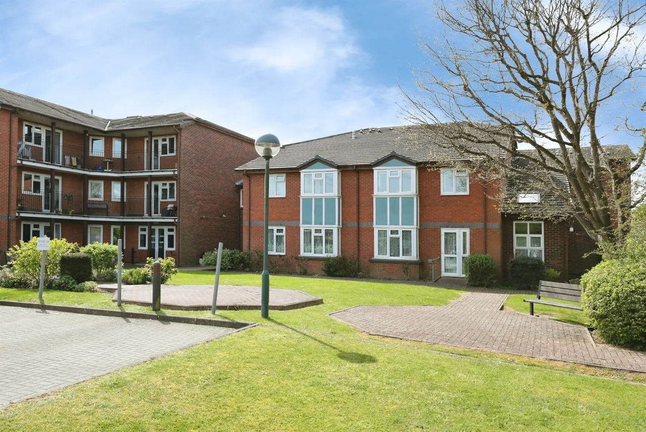 Furzehill Road, Borehamwood, WD6, photo 12