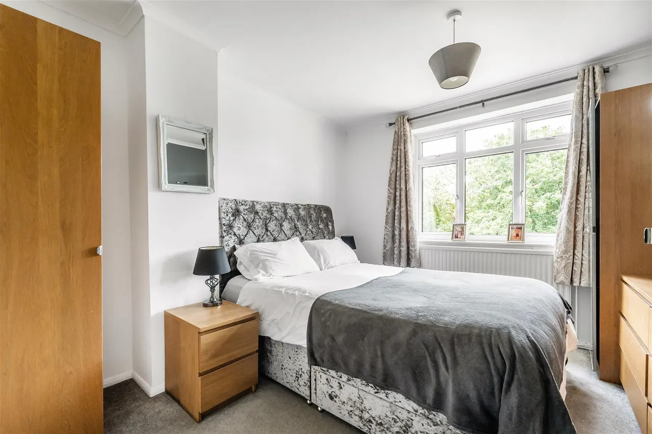 Cock Lane, Fetcham, KT22, photo 11